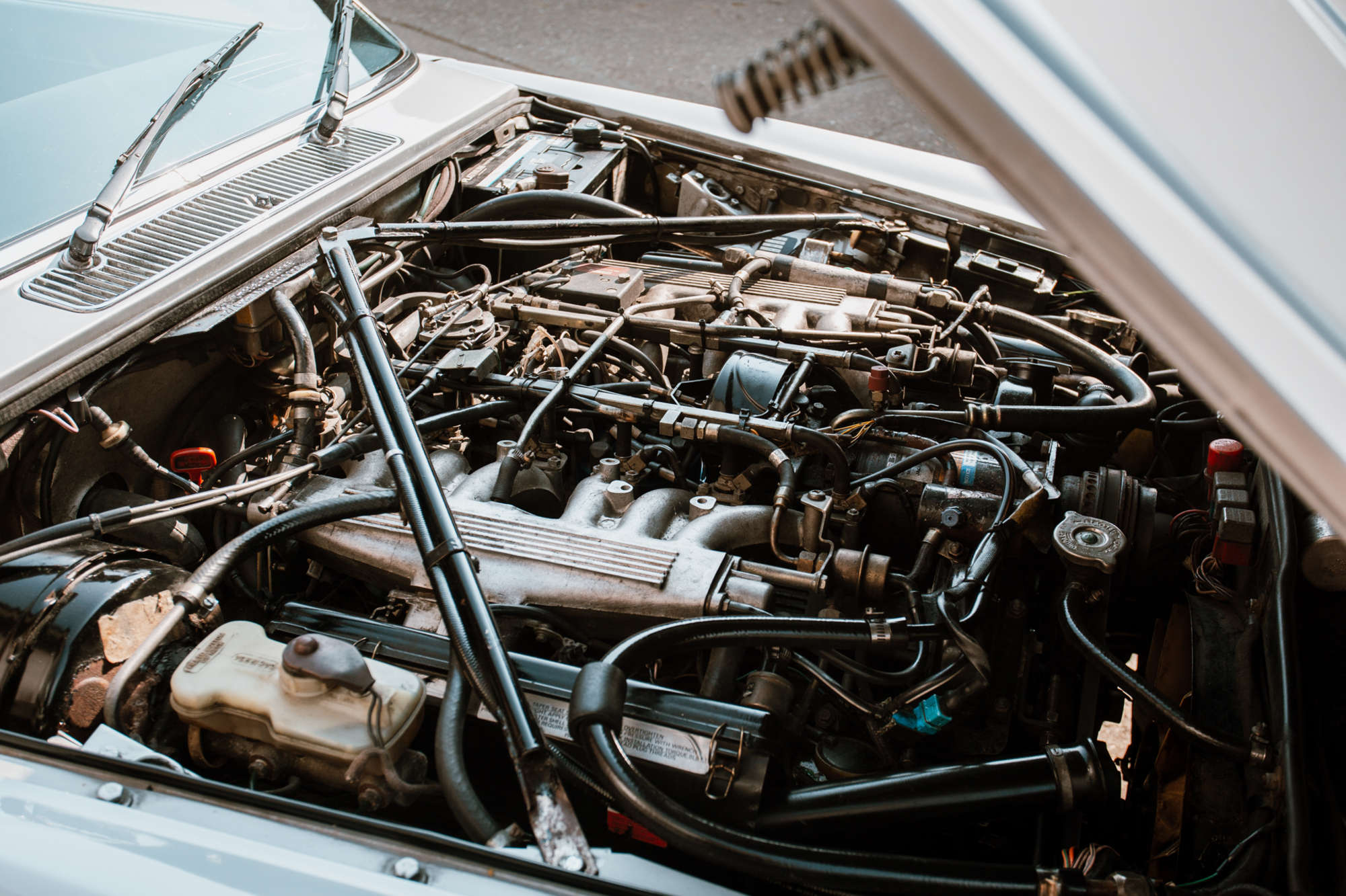 1985 Jaguar Sovereign HE 5.3-Litre V12 Auto 