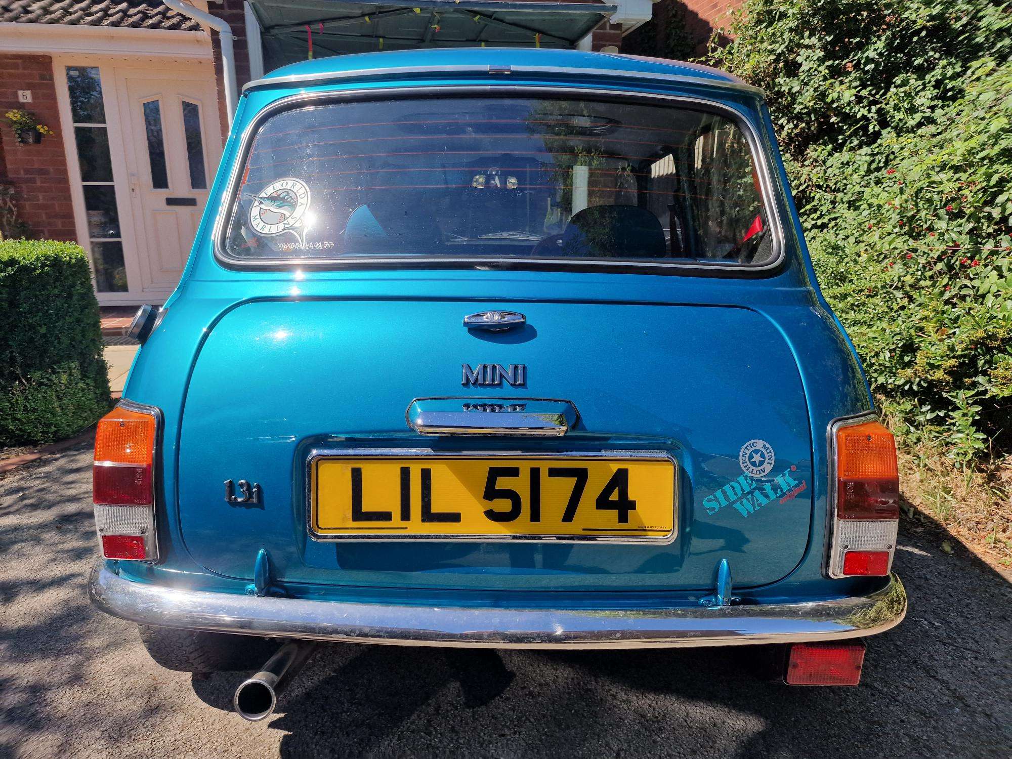 1995 Rover Mini Sidewalk