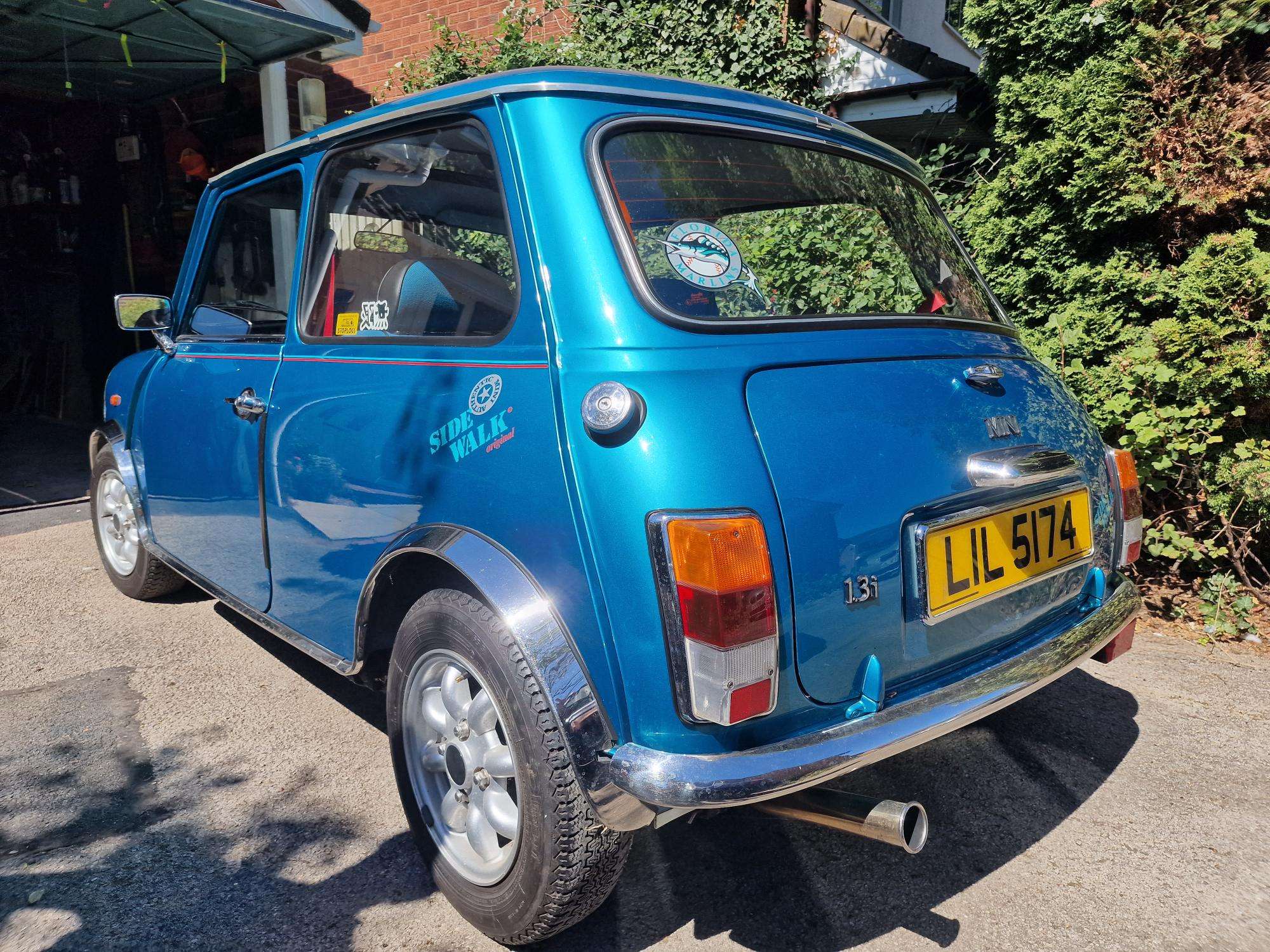 1995 Rover Mini Sidewalk