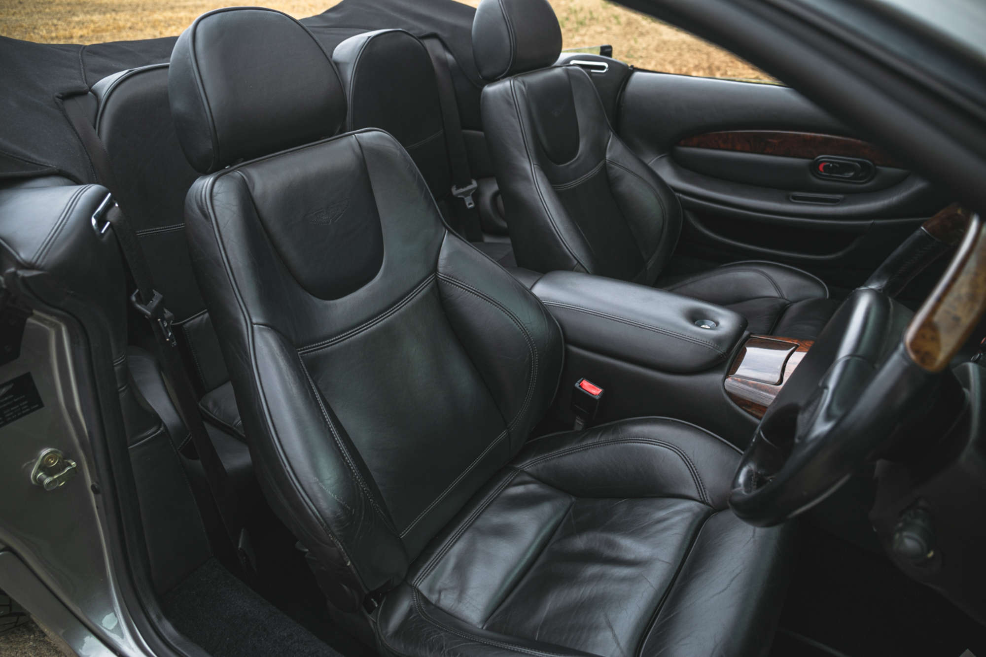 2001 Aston Martin DB7 V12 Vantage Volante