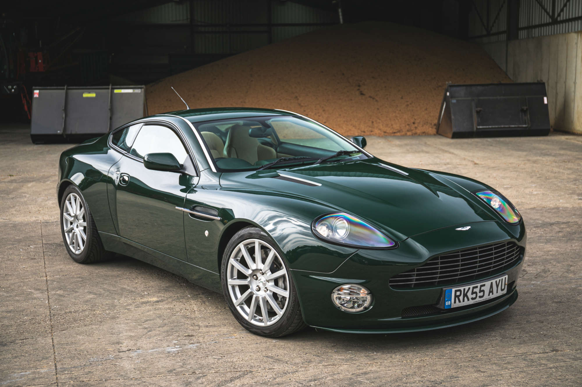 2005 Aston Martin Vanquish S 2+2