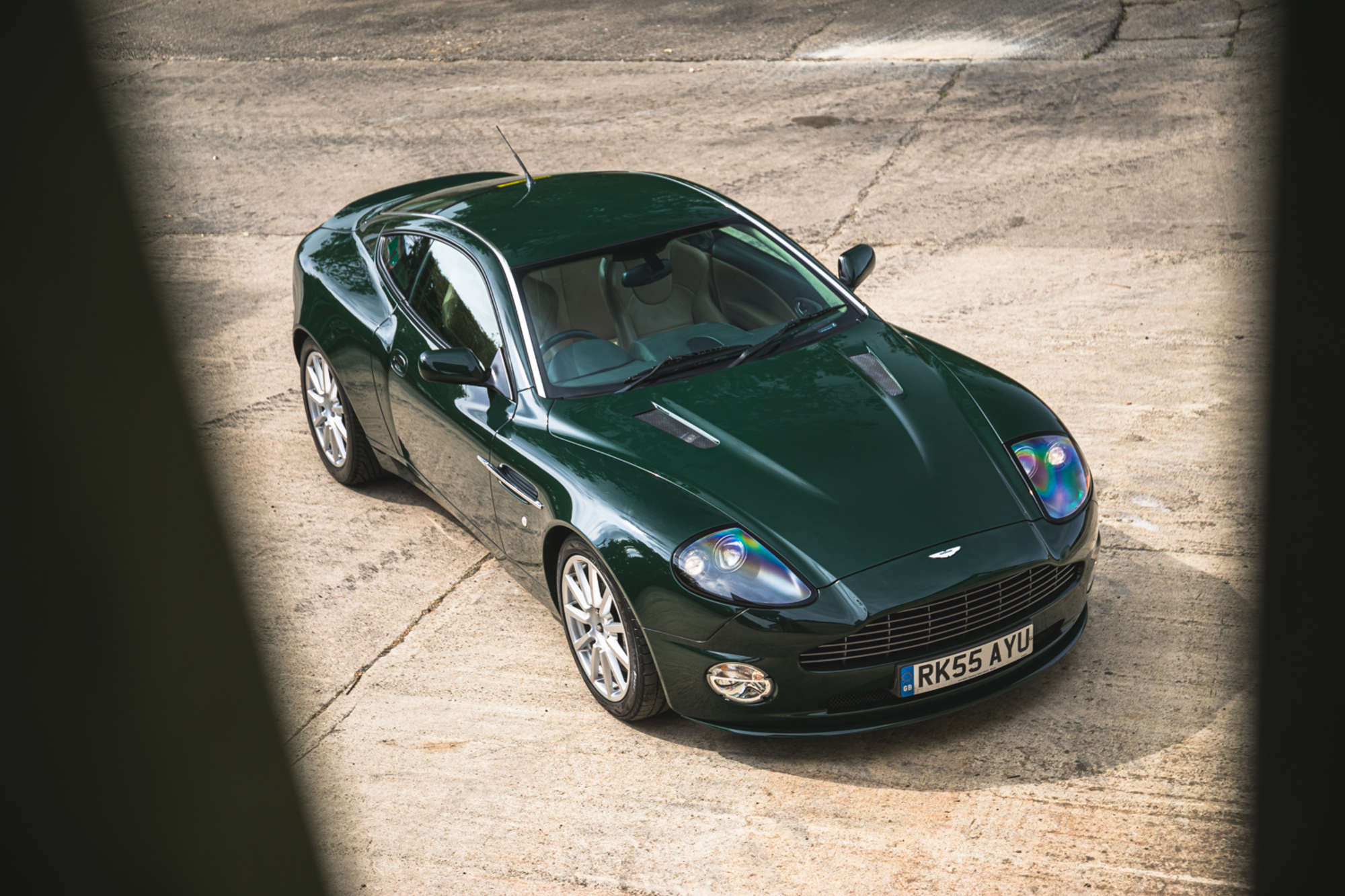 2005 Aston Martin Vanquish S 2+2