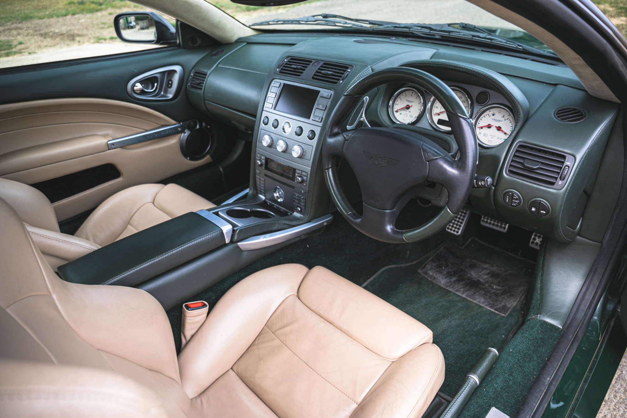 2005 Aston Martin Vanquish S 2+2