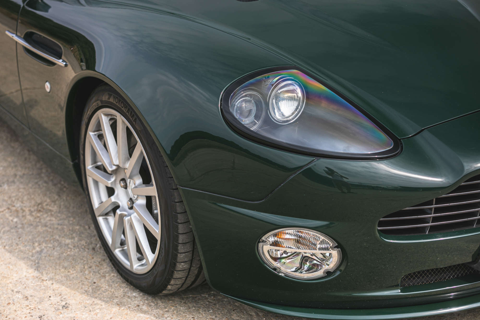 2005 Aston Martin Vanquish S 2+2