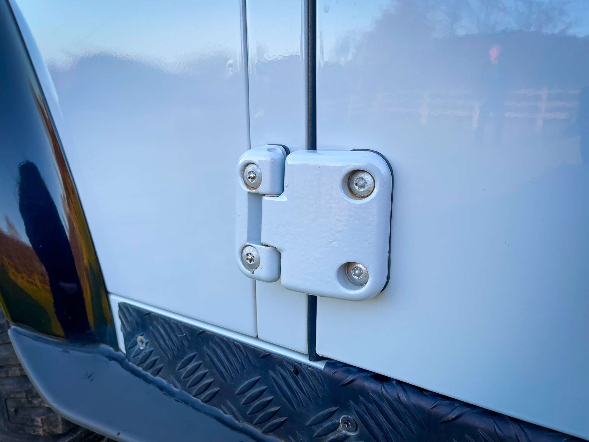 2015 Land Rover Defender 90 Landmark Edition-Sold