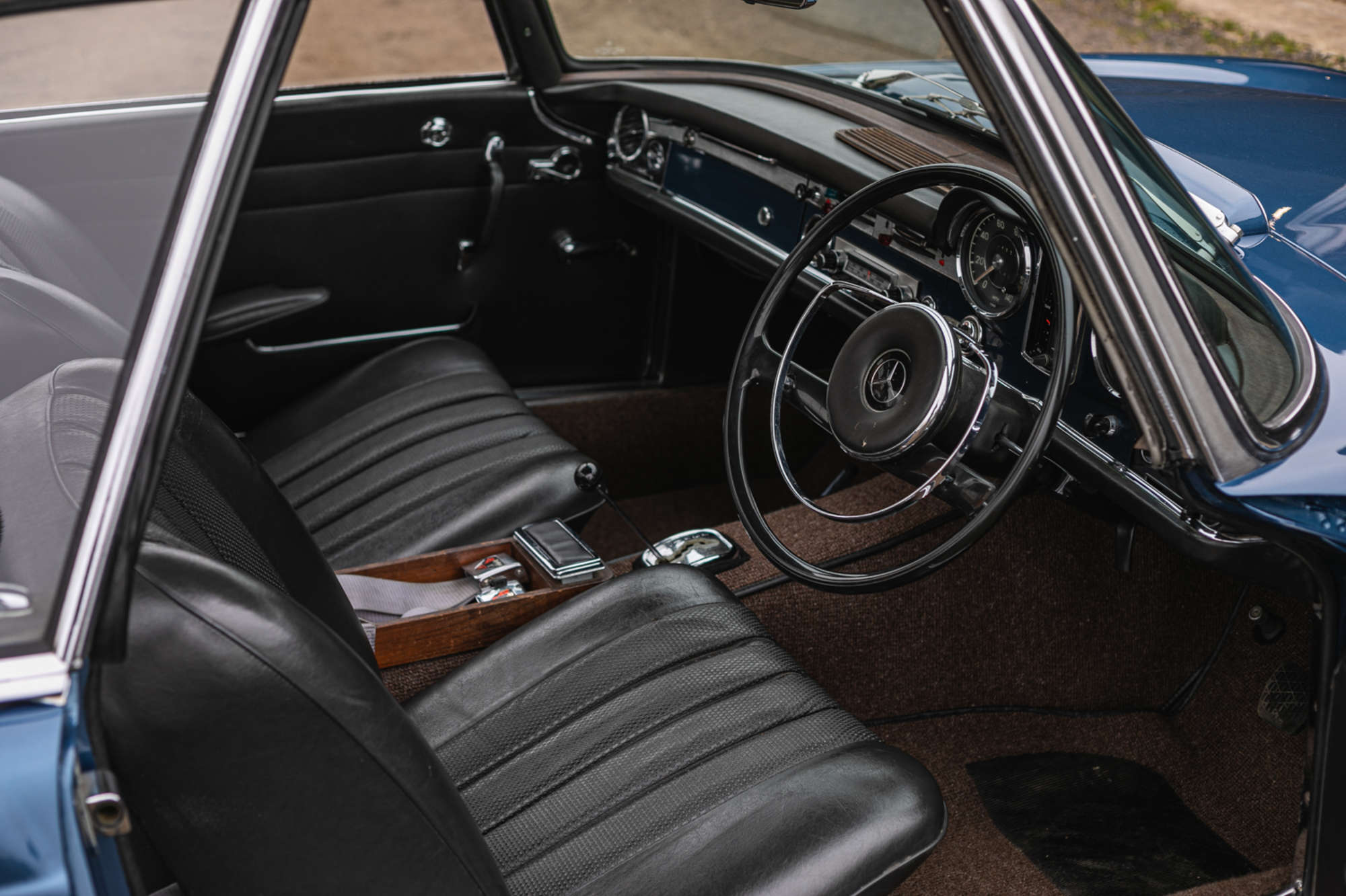 1967 Mercedes-Benz 250SL California Coupé (W113)-Sold