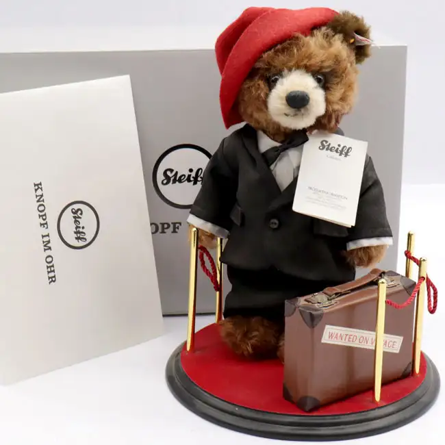 Dolls & Bears 