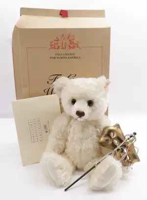 Steiff the Great White Way teddy bear