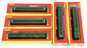 Hornby (China) OO gauge boxed group of SR Maunsell coaches in BR (SR) green livery, comprising