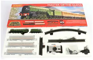 Hornby (China) OO Gauge R1183 ‘Master of the Glens’ Train Set comprising LNER Gresley P2 2-8-2 locomotive No. 2001 ‘Cock o’ the North’ with tender, t