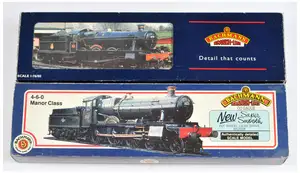Bachmann Branchline OO gauge pair of ex GWR 4-6-0 tender locomotives, comprising