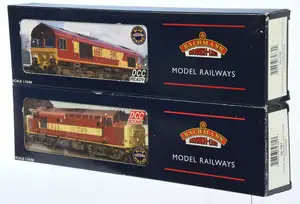 Bachmann pair of EWS Diesel Locomotives comprising of