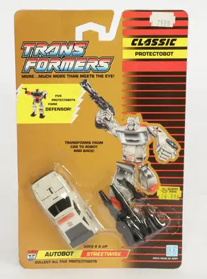 Hasbro 1990 Transformers Classic Protectobot Streetwise