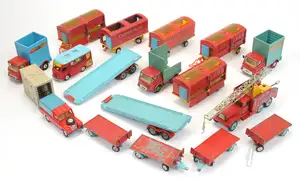 Corgi Toys "Chipperfields Circus" A Group Of 16 To Include - 6-Wheeled Crane Truck, Animal Cages