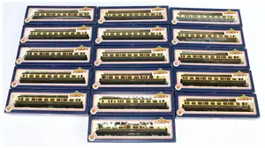 Bachmann Branchline OO Gauge group to include 34-125 60ft. Collett 1st & 3rd Class Composite Coach 7001 in Great Western Chocolate & Cream Livery, 34-100 60ft 