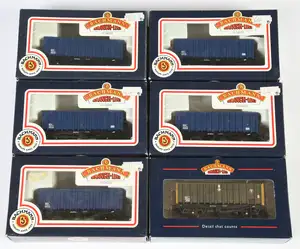 Bachmann OO Gauge group of 6x MEA Box Body Mineral Wagons to include