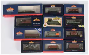Bachmann Branchline OO gauge group of BR liveried wagons, to include
