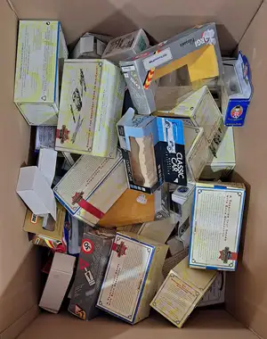 Corgi, Oxford Diecast, Lledo, Matchbox and similar, a Large group comprising of Empty Boxes and similar