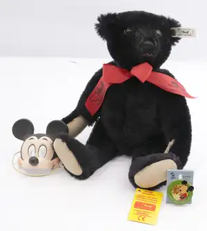 A Steiff Walt Disney World Teddy Bear Convention 1991 bear