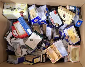 Oxford Diecast, Lledo, Matchbox and similar, a Large group comprising of Empty Boxes and similar