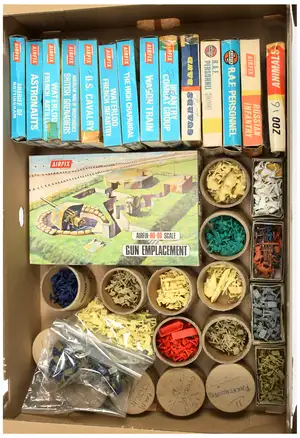 Airfix & Similar - A Group of Boxed & Unboxed H0/00-Scale Figures & Others