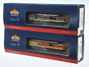 Bachmann pair of Class 37 Diesel Locomotives comprising of
