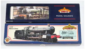 Bachmann Branchline OO gauge pair of ex GWR Manor Class steam locomotives, comprising