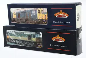 Bachmann pair of Diesel Locomotives comprising of