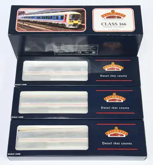Bachmann OO Gauge 31-025 3-car Class 166 Network SouthEast Turbo DMU