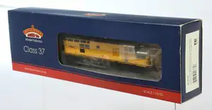 Bachmann Limited Edition Produced for Model Rail OO Gauge Network Rail Yellow Class 37/9 No. 37903.