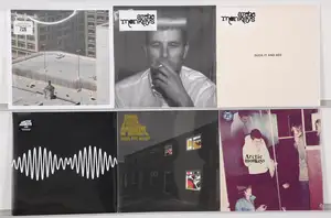 New Vinyl: Indie rock collection featuring a selection of studio albums by Arctic Monkeys.
Included titles:
Arctic Monkeys – The Car
Arctic Monkeys – Whate