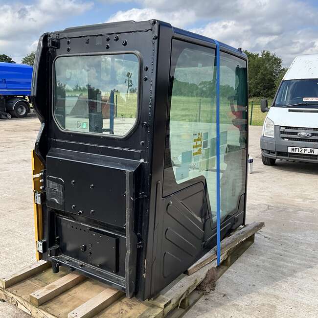 CAT 313GC Cab & Glazing