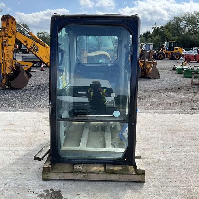 CAT 313GC Cab & Glazing