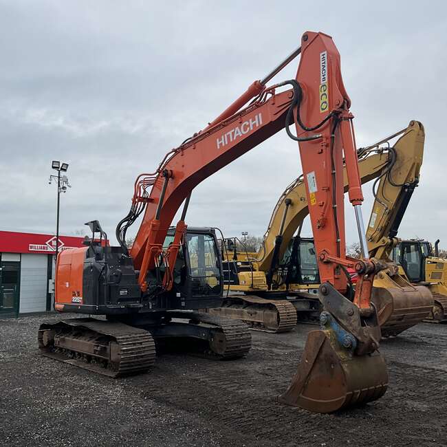 2019 Hitachi ZX225USRLC-6