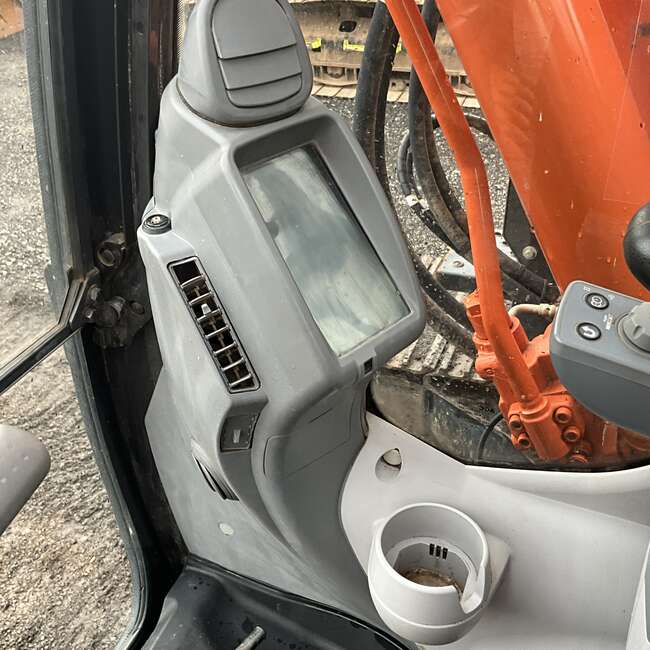 2019 Hitachi ZX225USRLC-6
