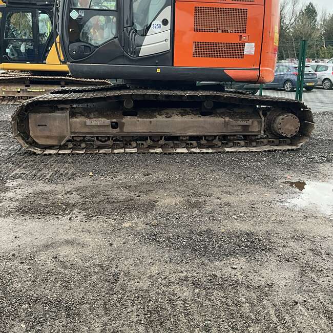 2019 Hitachi ZX225USRLC-6