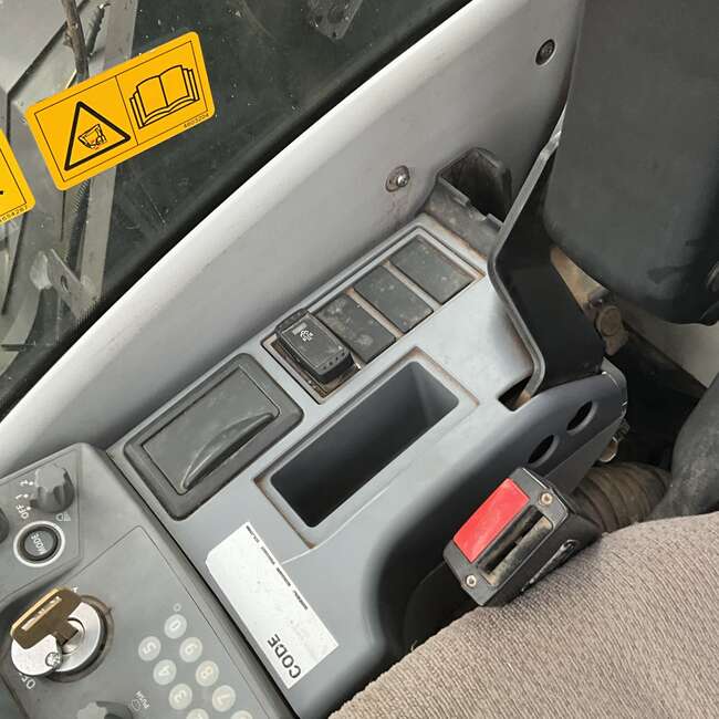 2019 Hitachi ZX225USRLC-6