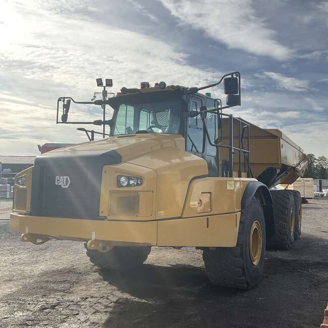 2021 CAT 745