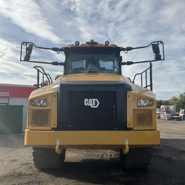 2021 CAT 745