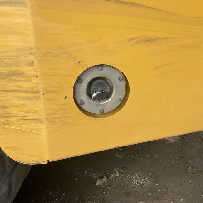 2021 CAT 745