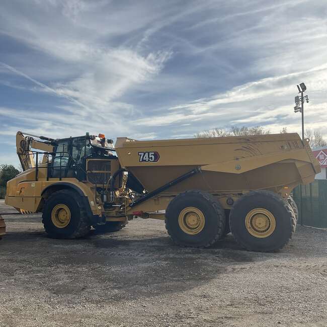 2021 CAT 745