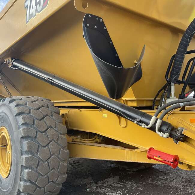 2021 CAT 745