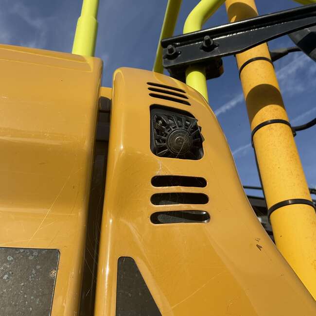 2019 CAT 320
