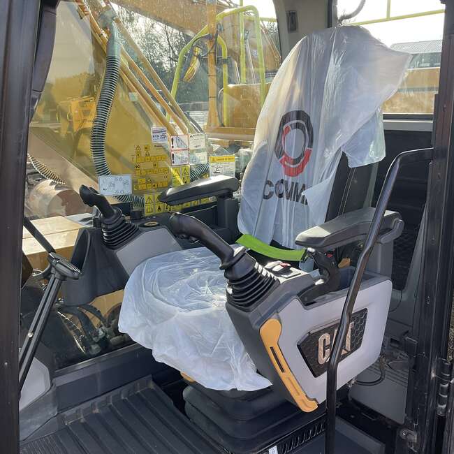 2019 CAT 320