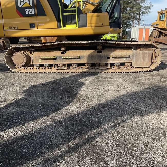 2019 CAT 320