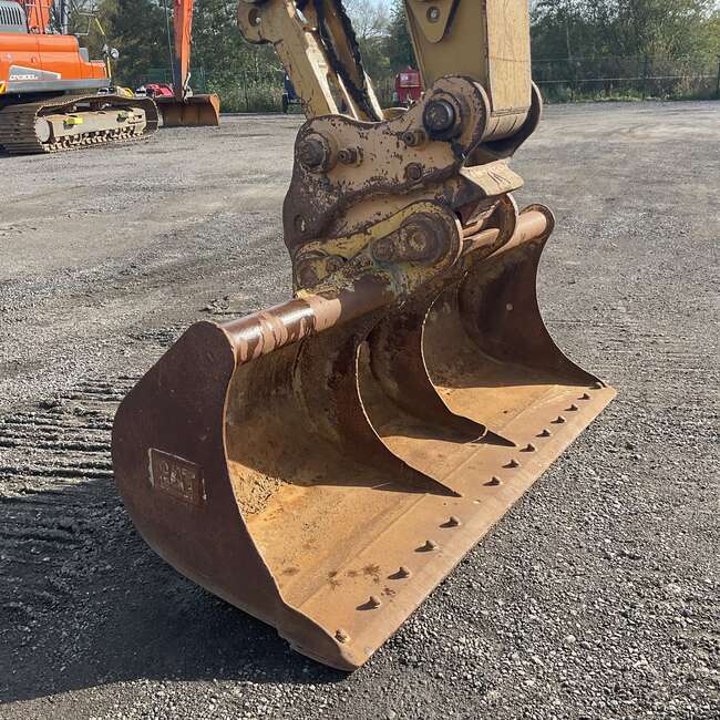 2019 CAT 320