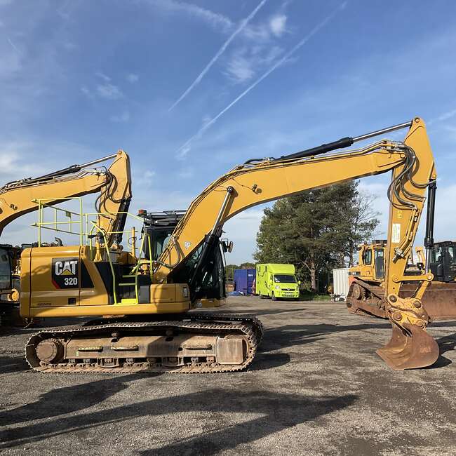 2019 CAT 320 2019 CAT 320