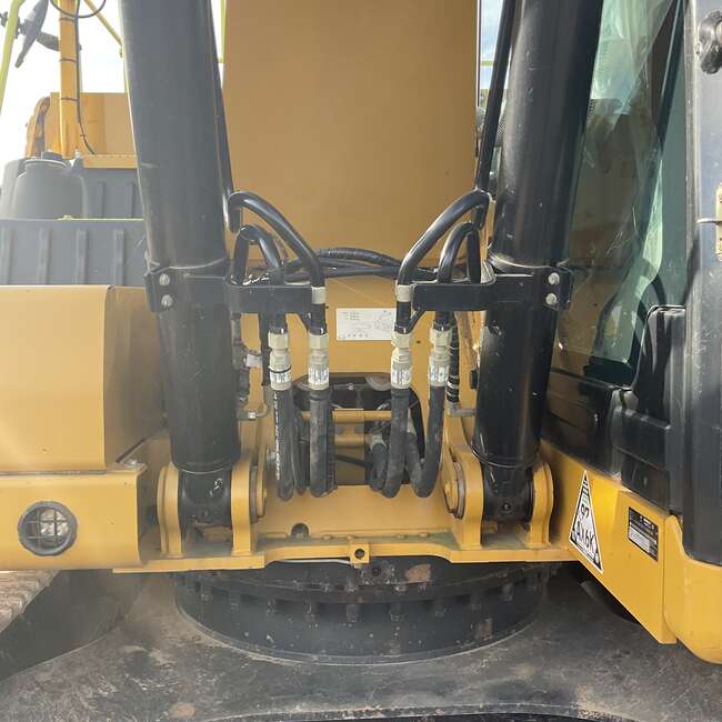 2019 CAT 320
