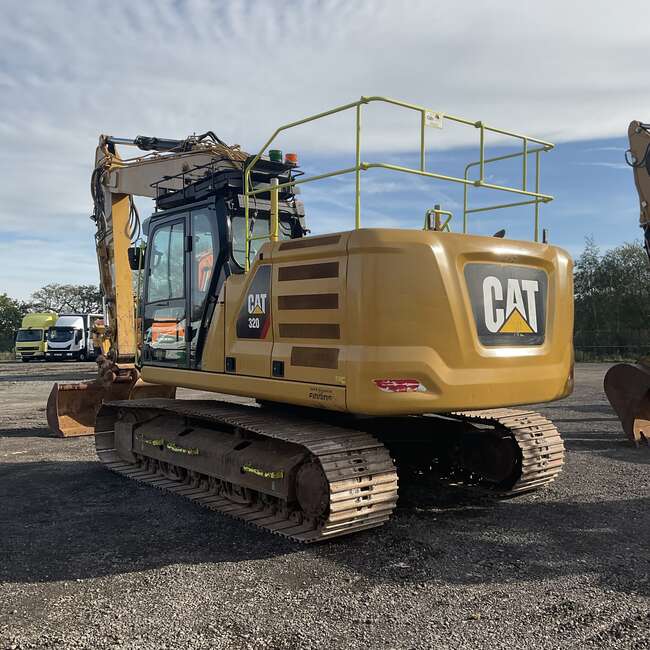 2019 CAT 320 2019 CAT 320
