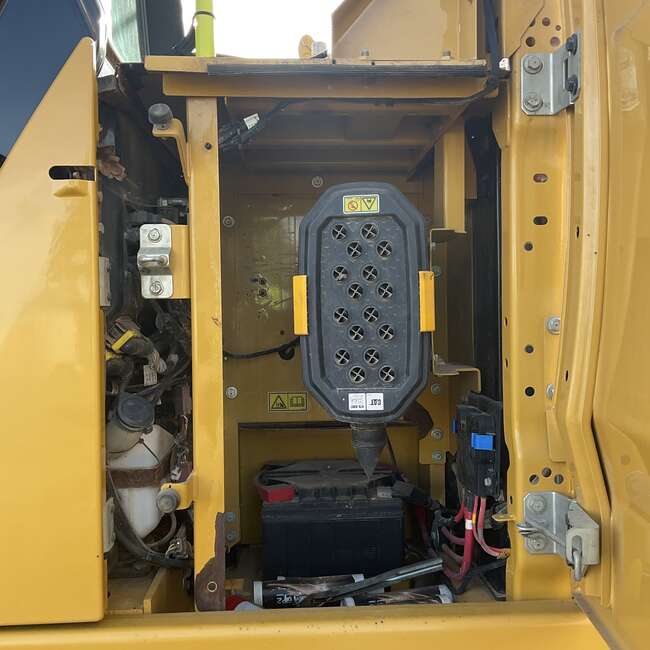 2019 CAT 320